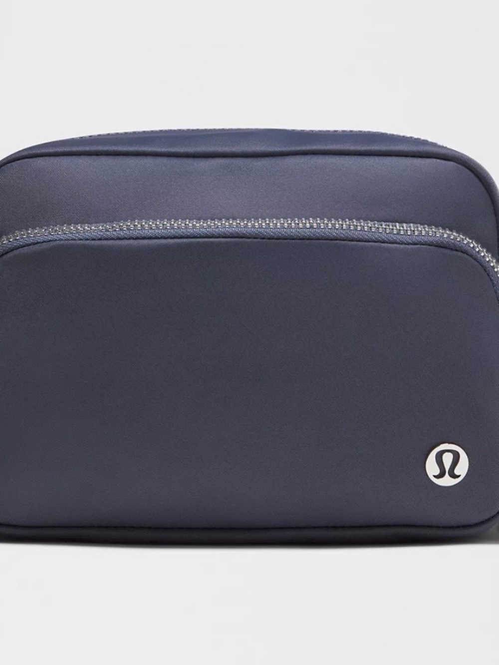 Lululemon Everywhere Crossbody Bag 2L Metal Hardware in Dusty Diamond/Silver